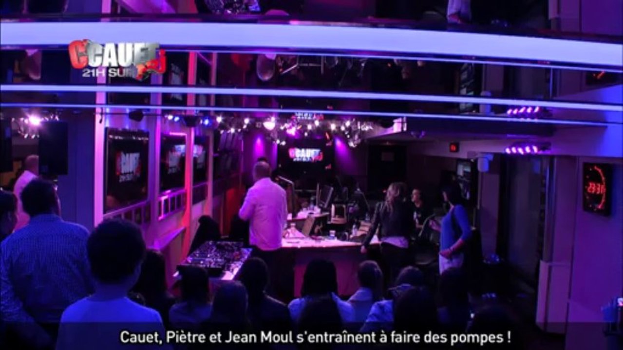Cauet, Piètre et Jean Moul s'entraînent à faire des pompes ! - C'Cauet sur NRJ