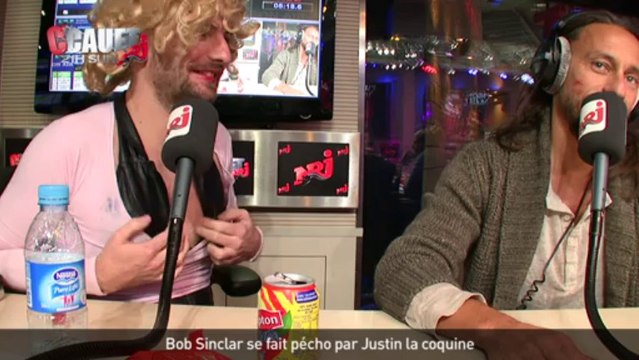 Bob Sinclar se fait pécho par Justin la coquine - C'Cauet sur NRJ