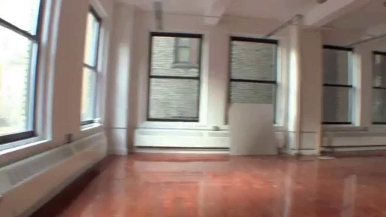 36TH & SIXTH AVE 2,944 SF