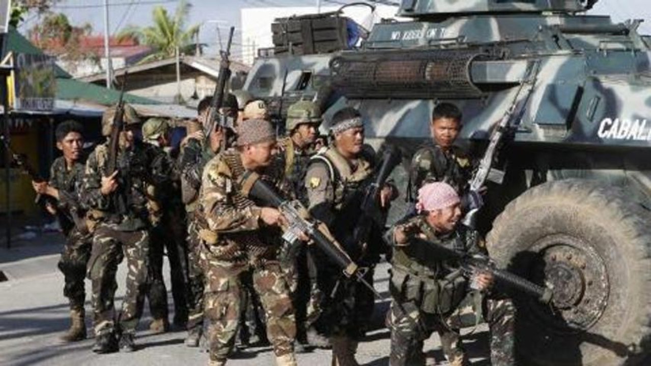 Many displaced by Philippines clashes
