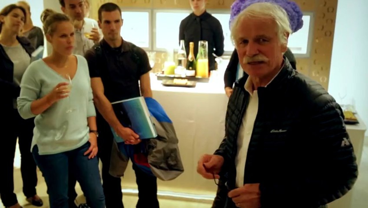 Séance de Dédicaces deYann Arthus-Bertrand  à la Boutique OMEGA de PARIS