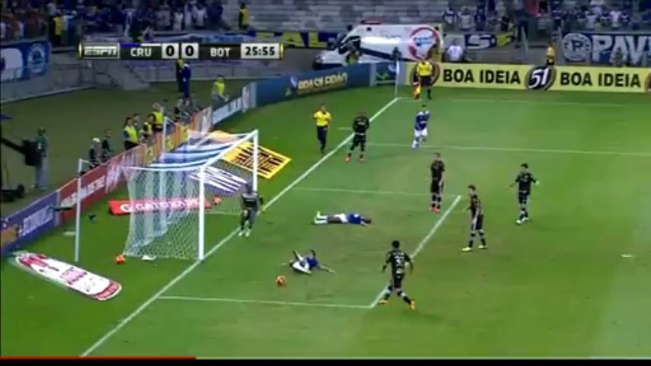 September 2013 - Brasilerao - Cruzerio vs Botafogo 1st half