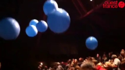 Théâtre - Lâcher de ballons pour la nouvelle saison de la Scène nationale