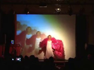 une femme avec toi par la troupe transformiste "Rêver d'être une Star"