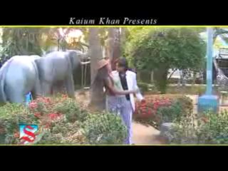 Agun Lagilo Re - Beauty - Album - Ronglia Biyain - Bangla Song