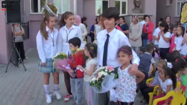 Akhisar' da İlköğretim Haftası Kutlandı