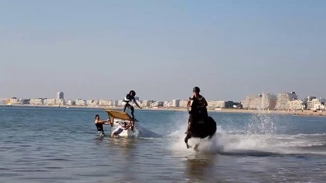 Ride Circus - Horse Surfing - Riders Match - 2013