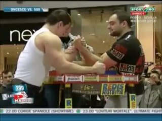 Pro armwrestler vs Pro bodybuilder