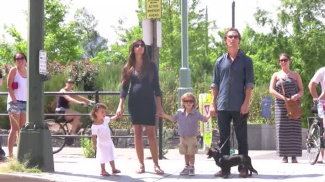 Matthew mcconaughey und camila alves wanderzirkus