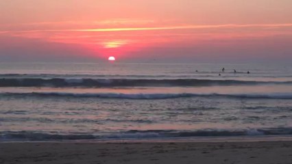 Couché de soleil à Lacanau Océan, zen attitude