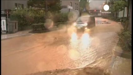 Giappone: 300mila evacuati per il tifone Man-Yi, allerta...