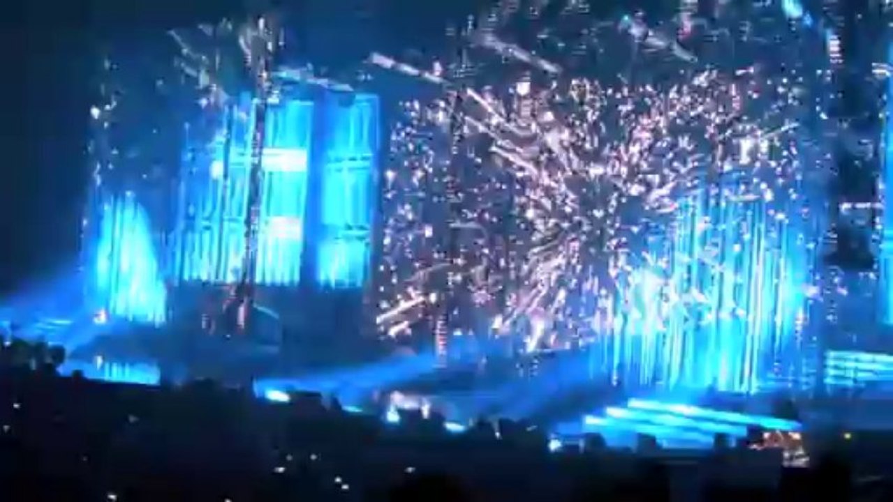 Mylène Farmer l'intro à Bercy