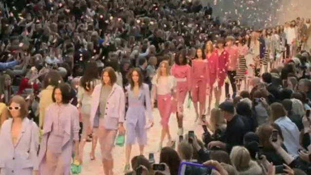 Burberry love: Harry Styles and Sienna Miller are big fans