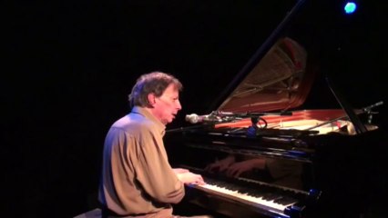 Marc HAVET  chante J'ai le coeur d'un voleur