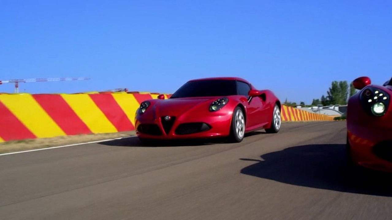 Autosital - Première vidéo officielle dynamique sur piste du coupé Alfa Romeo 4c