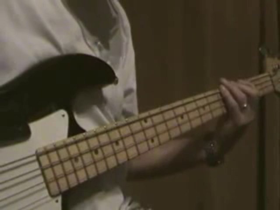 Learn Bass Guitar Online