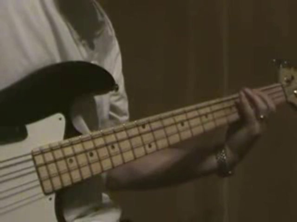 Learn Bass Guitar Online