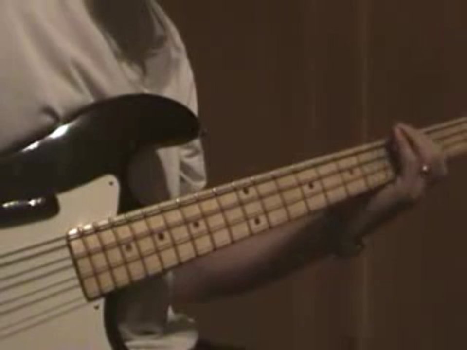 Learn Bass Guitar Online