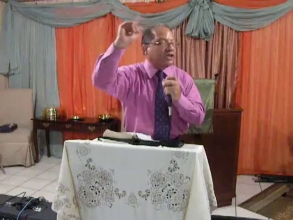 Rev Samuel Rolón    El Dios que Engrandece
