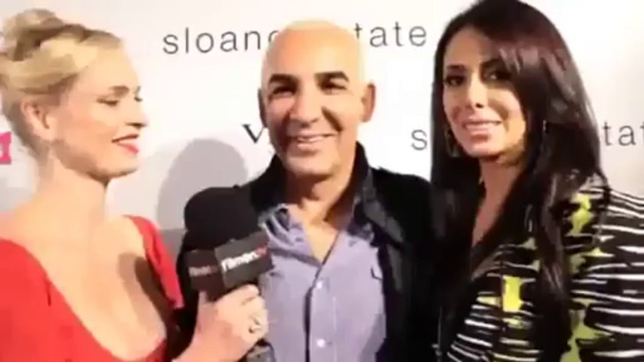 Röportaj sırasında osuran adam