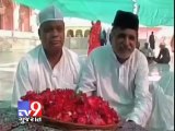 Tv9 Gujarat - Modi's Birthday Supporters offer a chadar at Ajmer