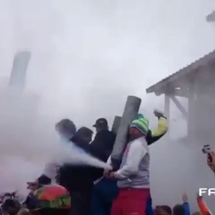 Exploser une bouteille d'Oxygène en pleine soirée!!