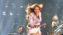 Beyonce von der Bühne gerissen von brasilianischem Fan