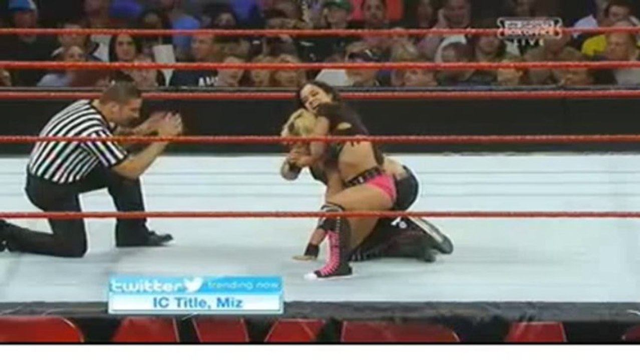 AJ Lee vs Natalya vs Brie Bella vs Naomi Night of Champions 2013