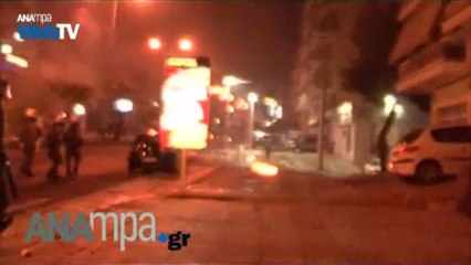 Επεισόδια στο αντιφασιστικό συλλαλητήριο στο Κερατσίνι