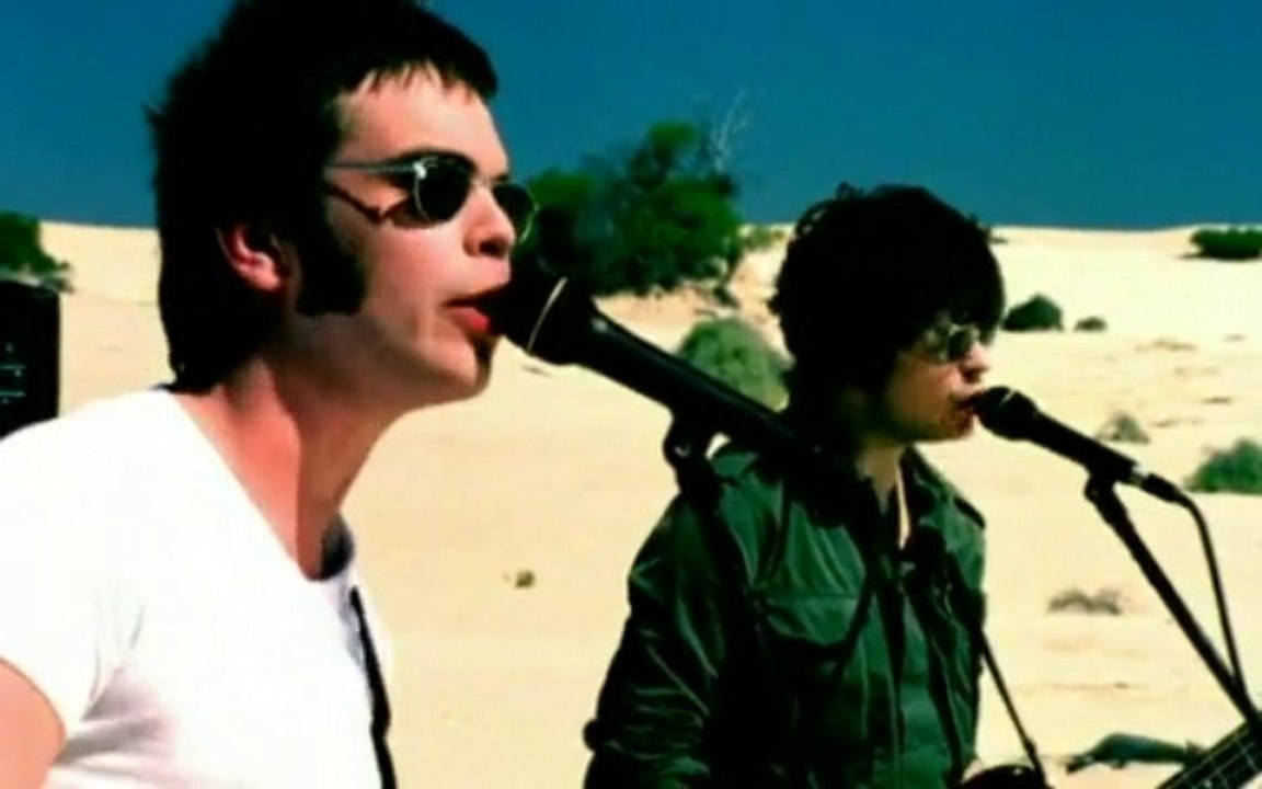Supergrass * Sun Hits The Sky *