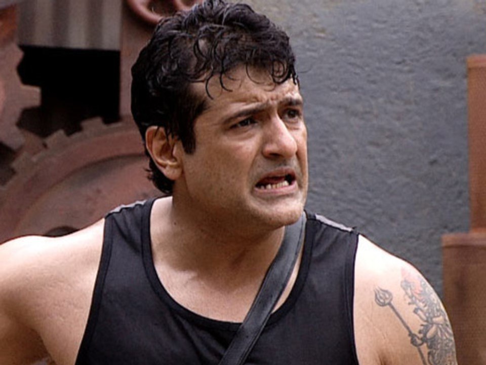 Its Hell For Armaan In Bigg Boss 7