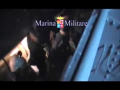 Canale di Sicilia Il pattugliatore della Marina Militare Sirio soccorre 223 migranti (17.09.13)