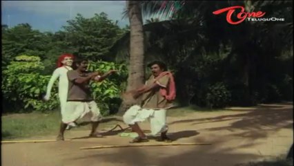 Hilarious Scene | Ghost Scares People In Fields