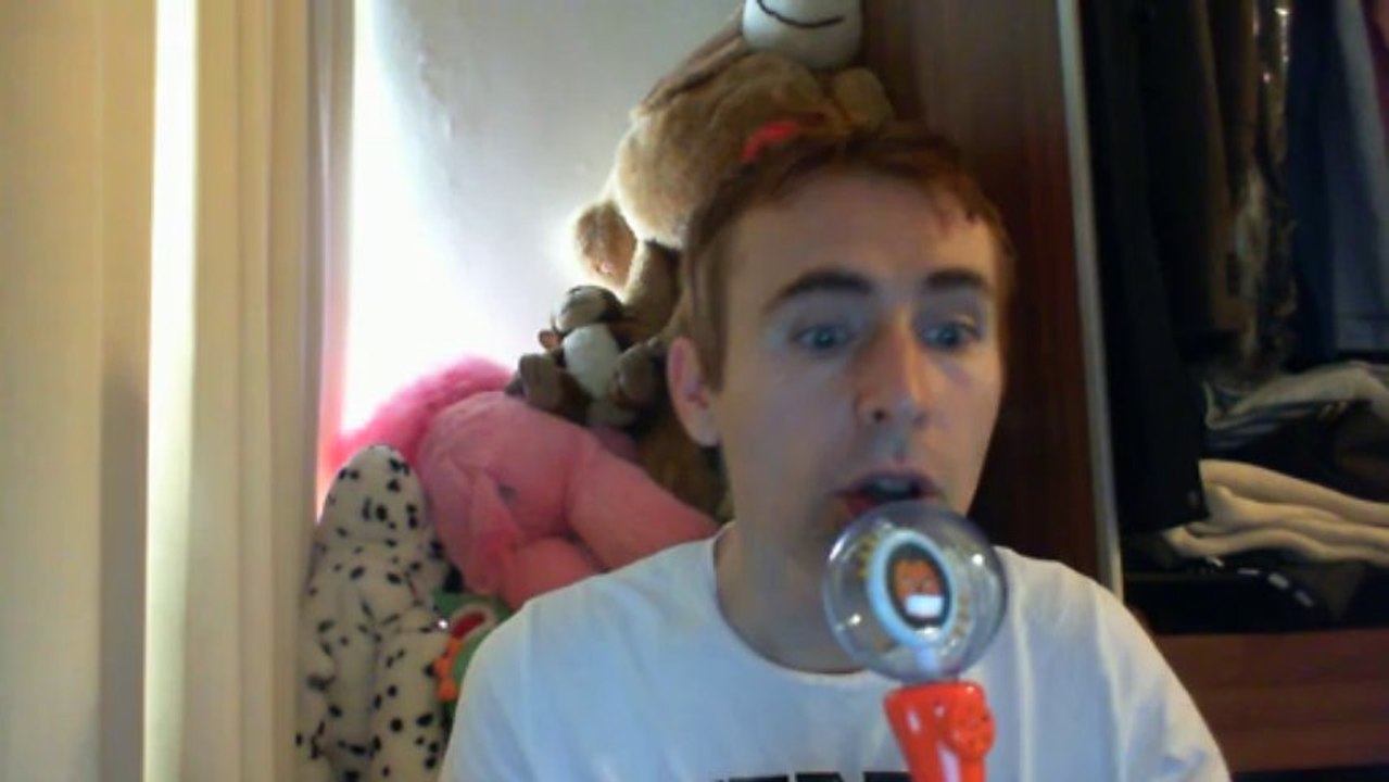 Wiwi égratigne "Narbonne mon amie" de Charles Trenet