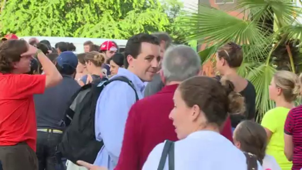 Raus aus der Fluthölle: Luftbrücke für Touristen in Acapulco