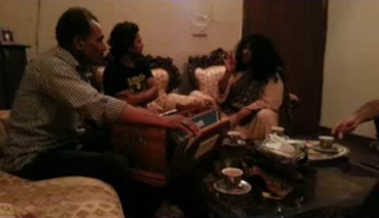 Mulazim hussain doing riyaz with legendary ABIDA PARVEEN