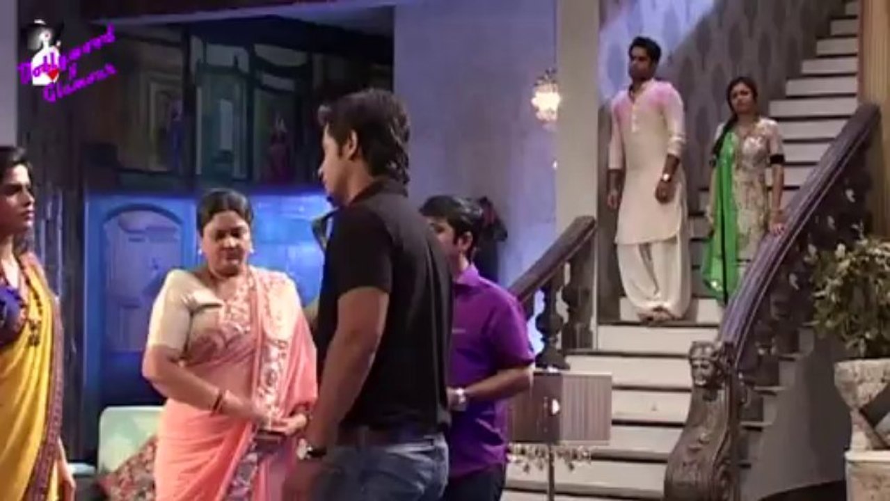 On location of TV Serial ‘Madhubala’- RK puts sindoor on Madhu