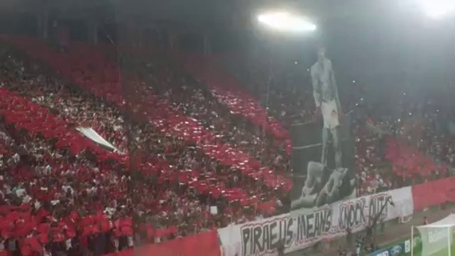 Το εκπληκτικό κορεό της Θύρας 7 μέσα από το Γεώργιος Καραϊσκάκης