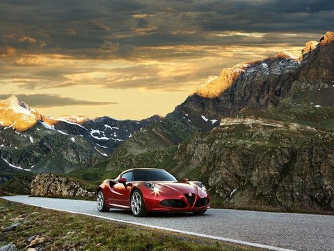 Balade en montagne en Alfa Romeo 4C