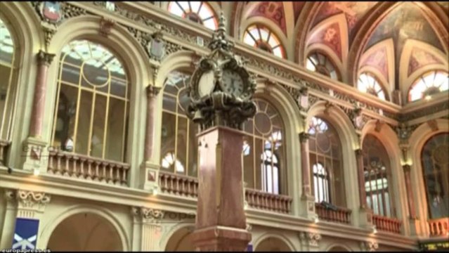 El Ibex 35 cierra superando la barrera de los 9.000 puntos