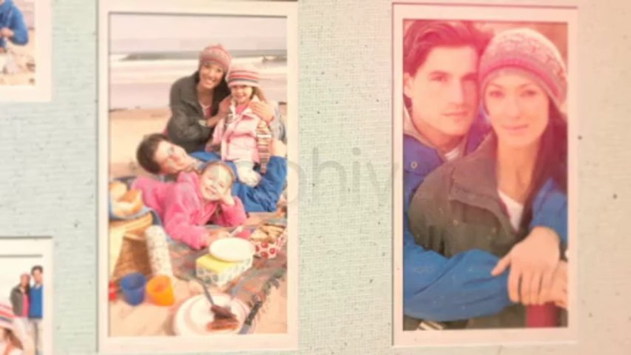 Paper Photo Gallery - After Effects Template
