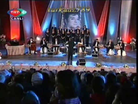 EGE ÜNİVERSİTESİ DTMK Klasik Türk Müziği Korosu-Bir gönül hikâyesi anlatırdı gözlerin