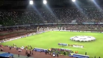 Το κορεό των οπαδών της Νάπολι στο ματς με τη Ντόρτμουντ