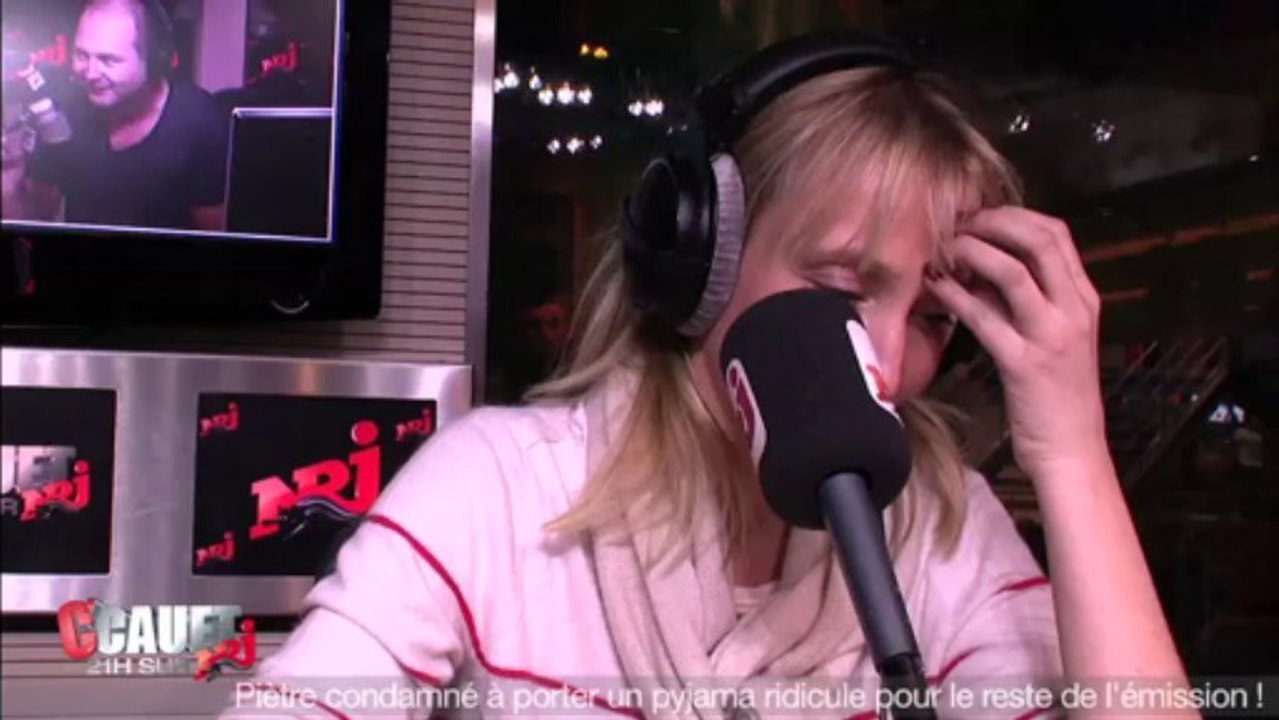 Piètre condamné à porter un pyjama ridicule pour le reste de l'émission ! - C'Cauet sur NRJ
