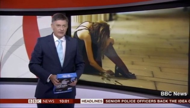 Un journaliste confond un iPad avec une ramette de papier!