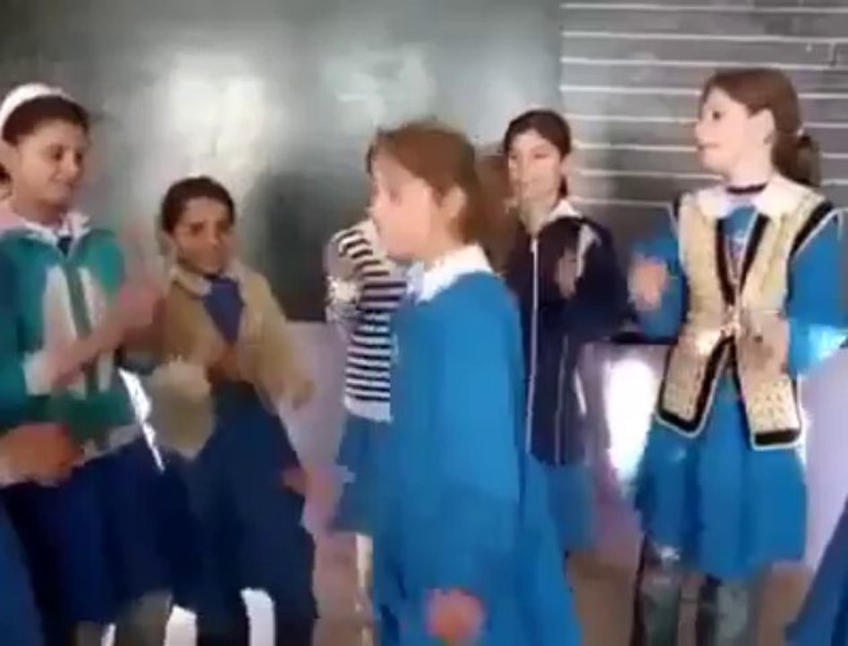 Süper Klip Eşliğinde DİLARA