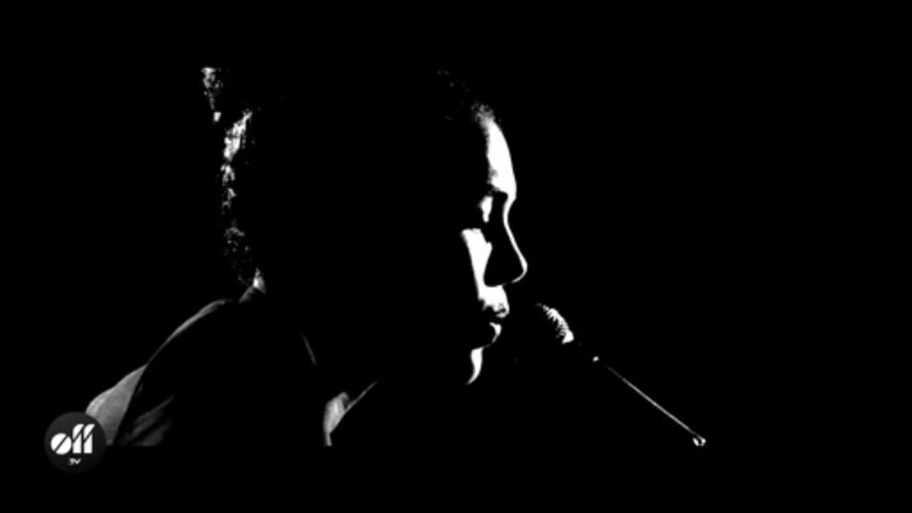 OFF STUDIO - Ayo « I'm Walking »
