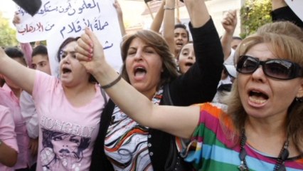 Syrian students rally for Assad while NATO upholds military option