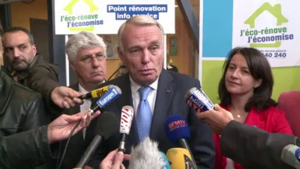 Logement: Ayrault lance le "service public de la rénovation"