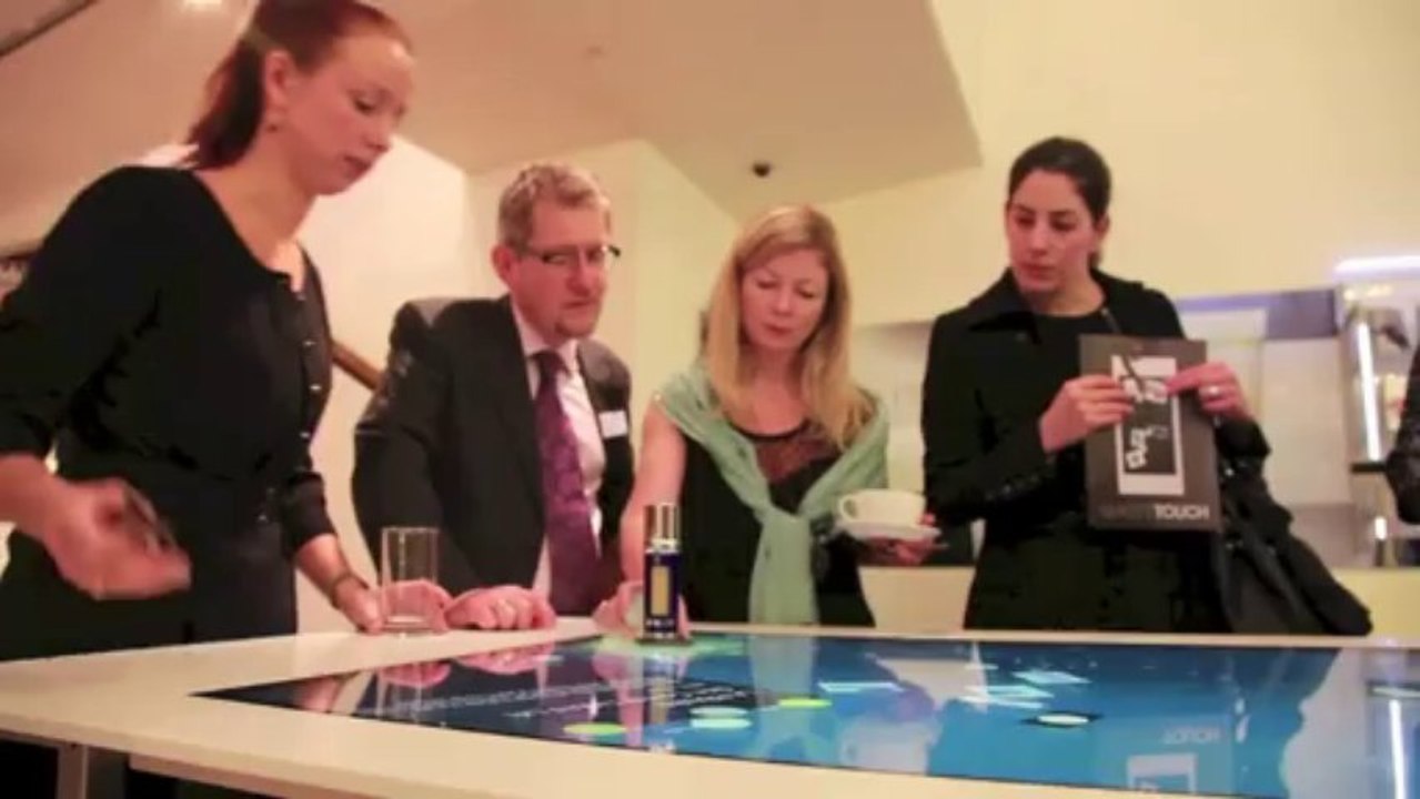 Table tactile adaptée au secteur du Luxe